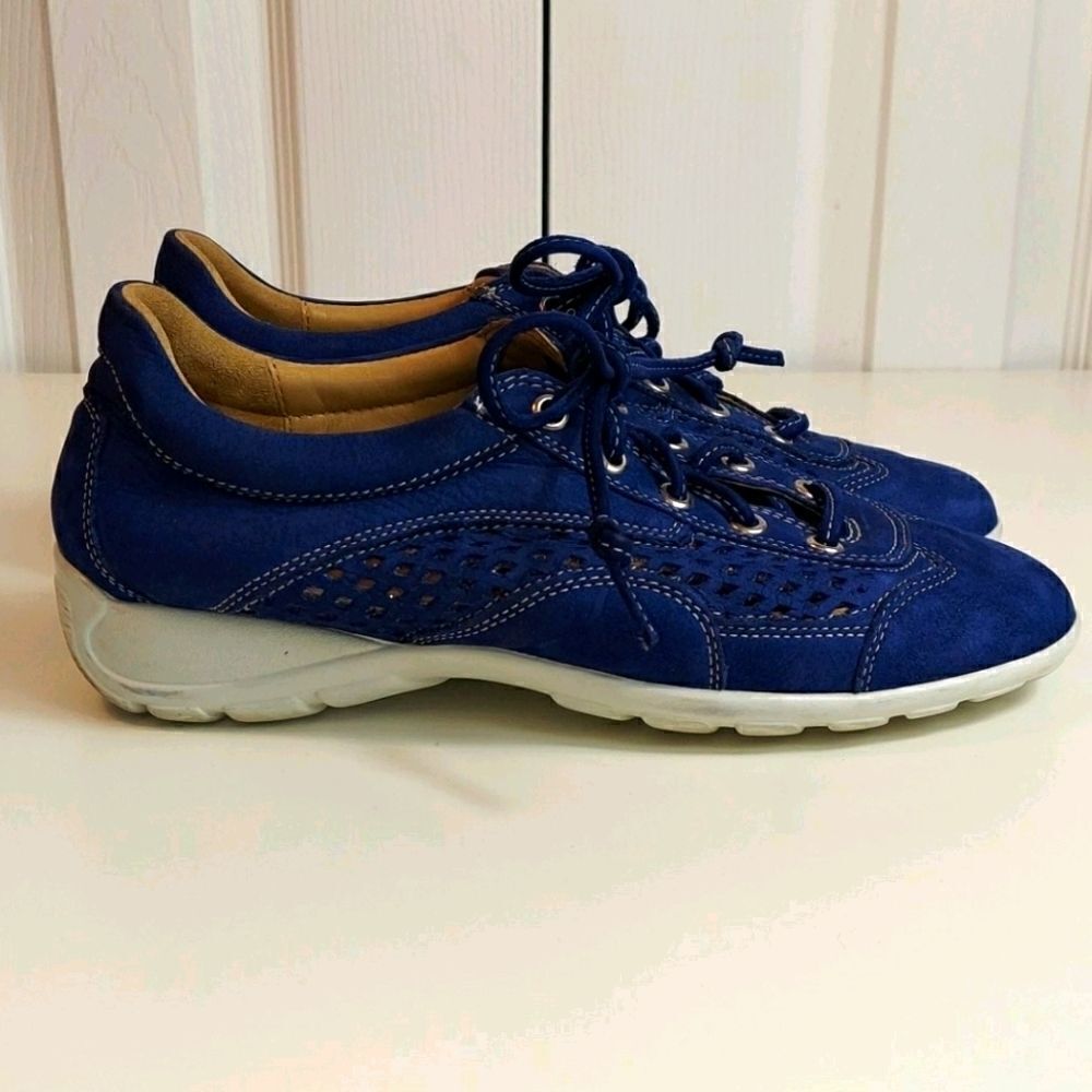 Robert Zur Blue Suede Laser Cut Sz 7 AA Sneaker